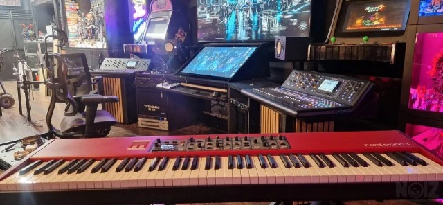 Nord piano 3  88 με case και τα πενταλ τ