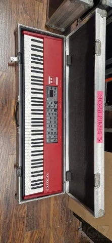Nord piano 3  88 με case και τα πενταλ τ