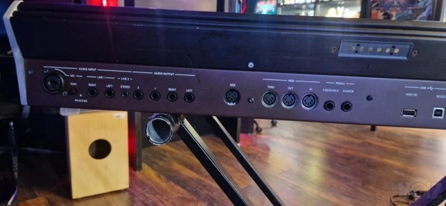 Korg pa 4 61 με μαλακή θηκη