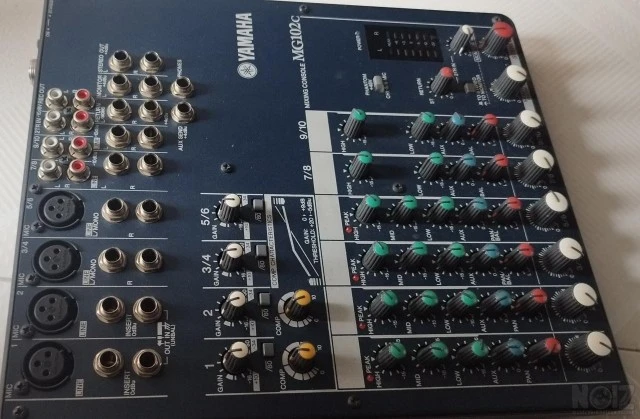 Yamaha Mg 102 c