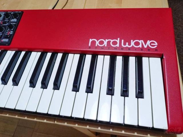 Nord Wave 49-Key 18-Voice Polyphonic Syn