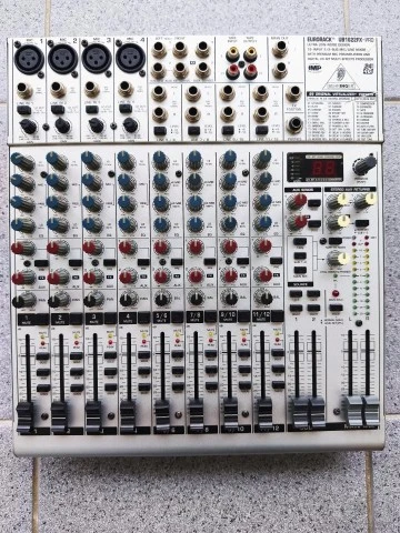 ΜΙΚΤΗΣ  bEHRINGER UB1622FX-PRO