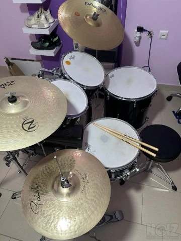 Pearl Roadshow Set with Cymbals