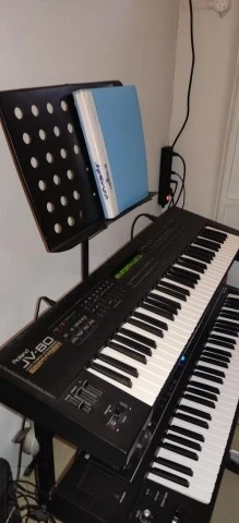Roland jv80
