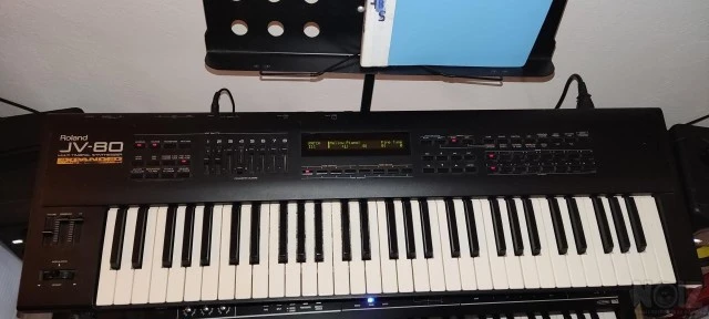 Roland jv80