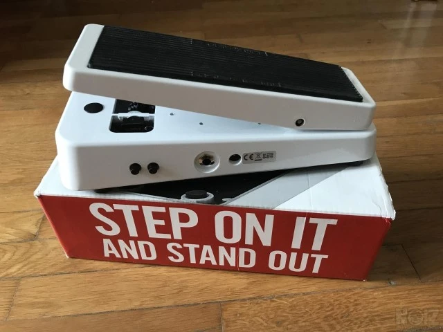 Dunlop - Cry Baby Bass Wah 105Q
