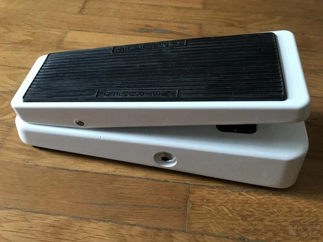 Dunlop - Cry Baby Bass Wah 105Q