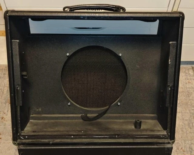 Mesa Boogie Mark IV καμπίνα combo.
