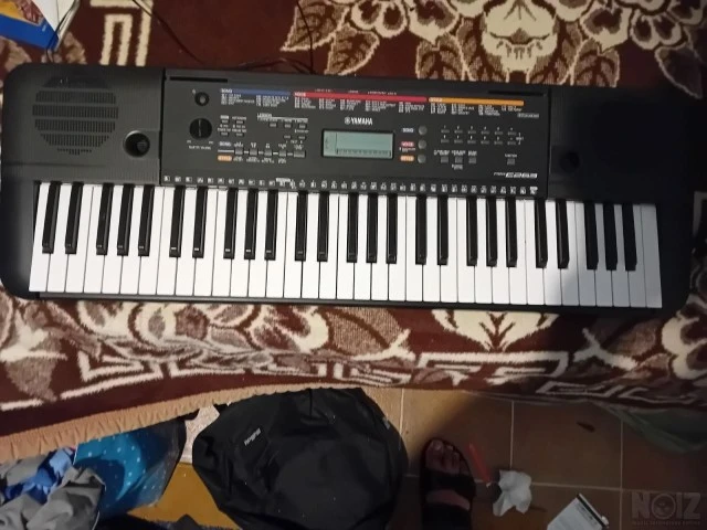 Yamaha psr e263