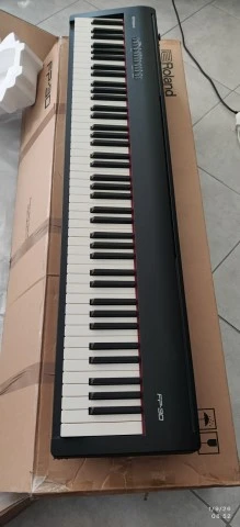 Roland fp30
