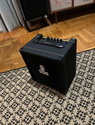 Orange Crush Bass 25 Black