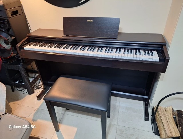 Yamaha YDP-144 