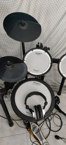 Roland td17