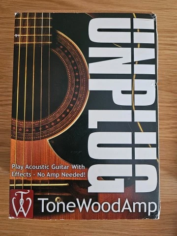 ToneWood Amp Multi-effect for acoustic guitar without amplifier