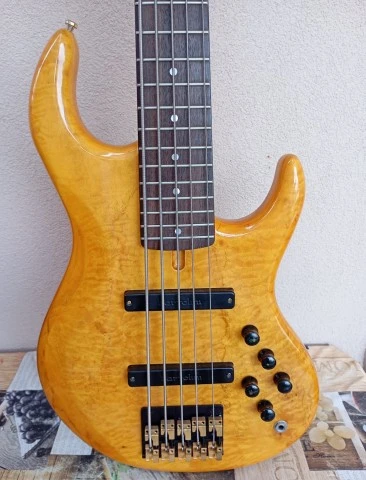 Odyssey Bass