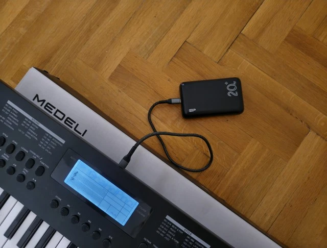 Medeli MK49 Mini Keyboard - 49 Πλήκτρα - Σαν Καινούργιο