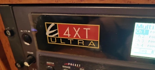 EMULATOR EMU4XT ULTRA σαν καινούργιο τέλεια κατάσταση με τη ζελατίνα στην οθόνη