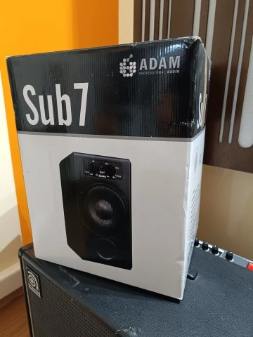 Adam Audio Sub7