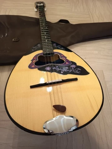 Bouzouki
