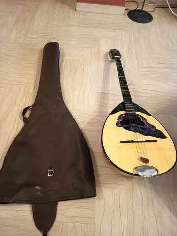 Bouzouki