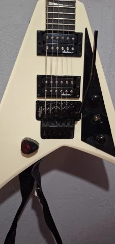 Jackson JS32