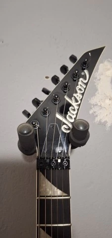 Jackson JS32
