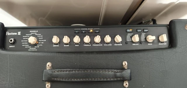 Line 6 Flextone III Combo + FBV Shortboard MKI