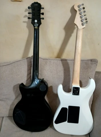 Charvel Pro-Mod San Dimas - Epiphone Matt Heafy Signature Les Paul
