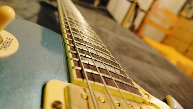 Vintage V100M ~ Mini Humbucker