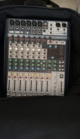 Soundcraft Signature 10