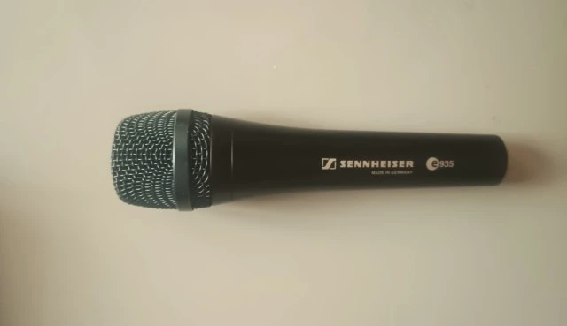 Sennheiser e 945