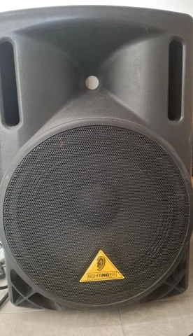 Behringer Eurolive B212A