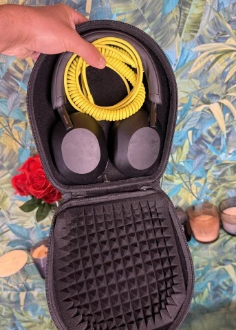 Sony WH-1000XM5