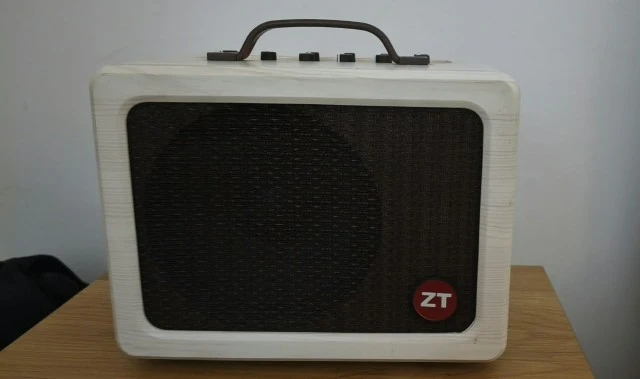ZT Amplifiers Lunchbox LBA1