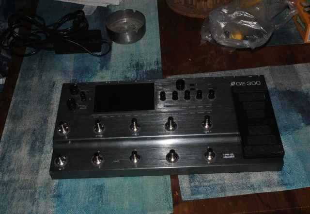 Mooer GE 300