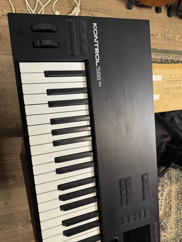Native Instruments Komplete Kontrol S88 Mk3