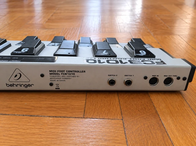 Behringer FCB1010 MIDI Foot Controller