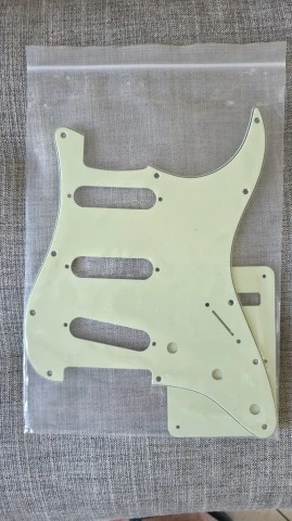 Stratocaster Pickguard Mint Green