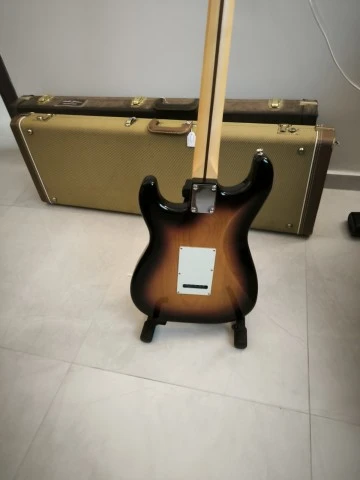 Fender Made in Japan Hybrid II Stratocaster