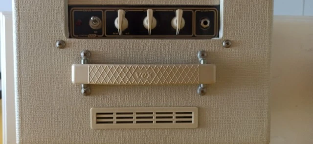 Vox AC4TVH