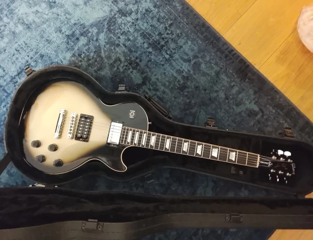 Gibson Les Paul Adam Jones Signature