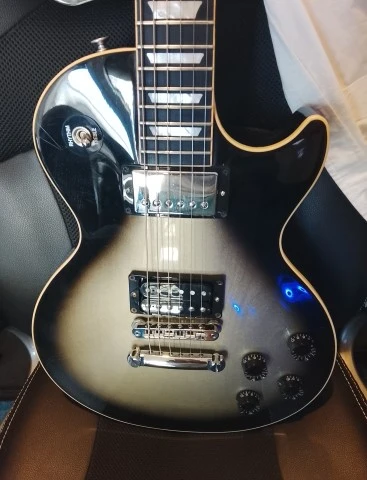 Gibson Les Paul Adam Jones Signature