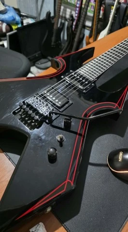 BC Rich WMD Warbeast