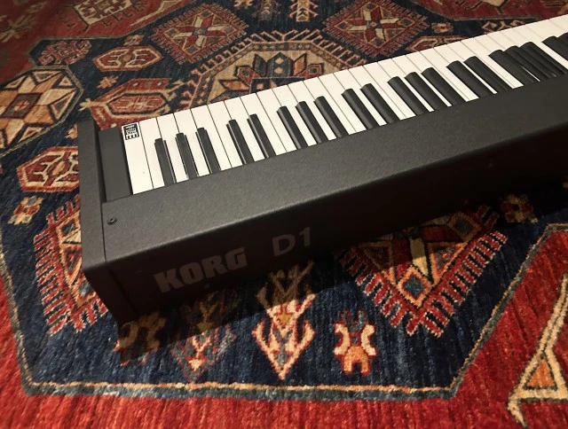 Korg D1