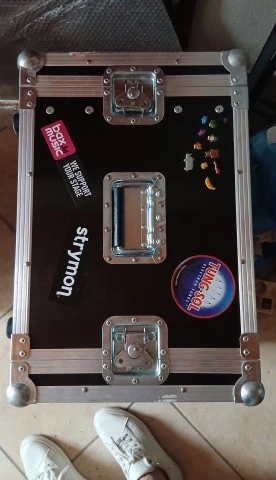 Thon Rack 8U