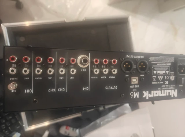 Native Instruments Traktor Kontrol X1 MK2