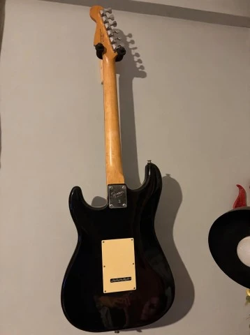 Squier by Fender Bullet Stratocaster Black