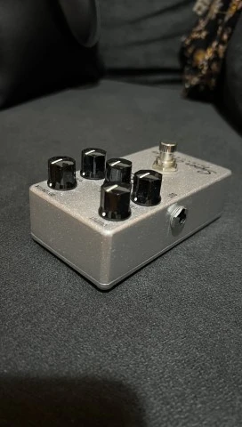 MXR 75 Super Badass Distortion