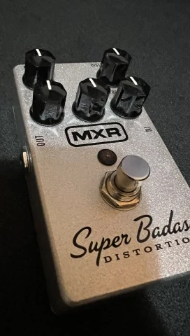 MXR 75 Super Badass Distortion