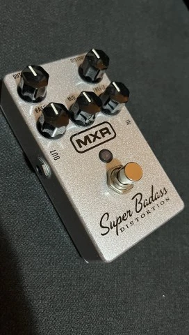 MXR 75 Super Badass Distortion